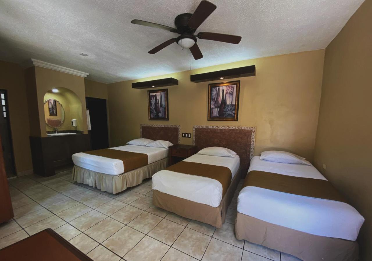 Hotel Hacienda Del Viejo Матаморос Екстер'єр фото